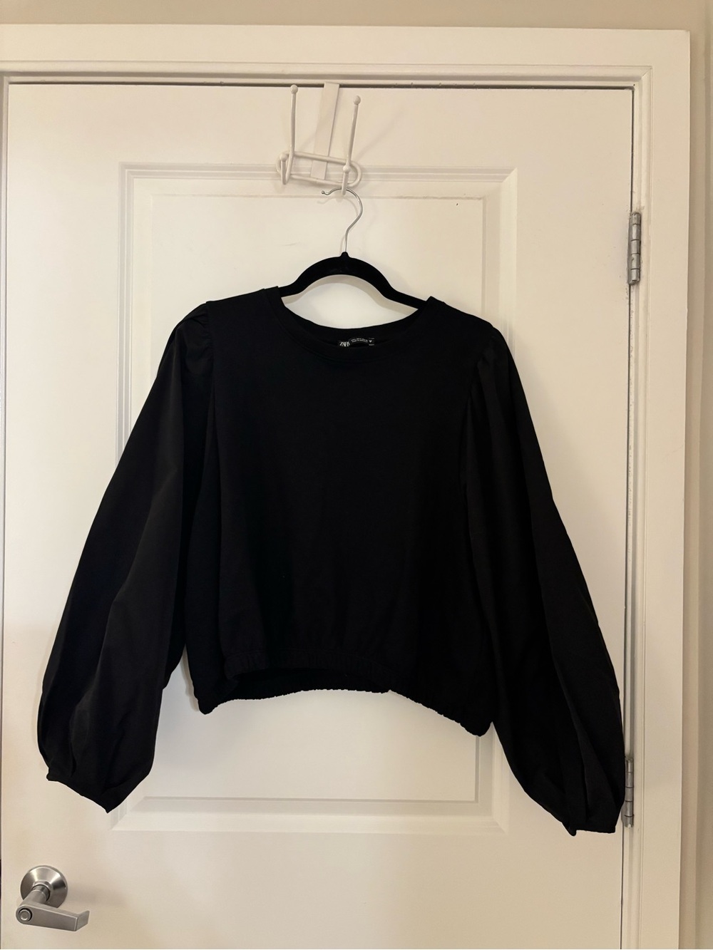Zara Black Puff-Sleeve Sweatshirt